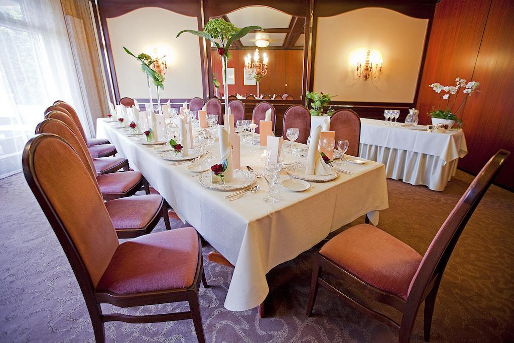 Hotel Krone Ohg Gerlingen Extérieur photo